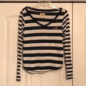Long sleeve. Striped hollister top.